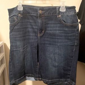 14w Bermuda Jean Shorts
